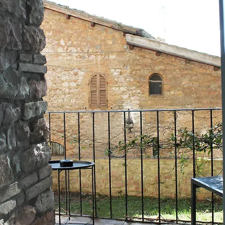 Il Cortile Di 3* Assisi